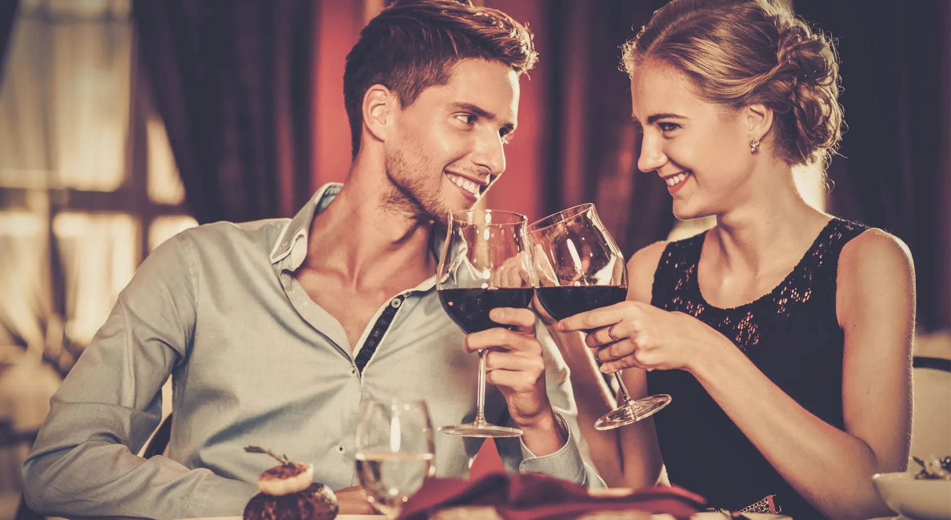 How to win her over at the table in 7 moves