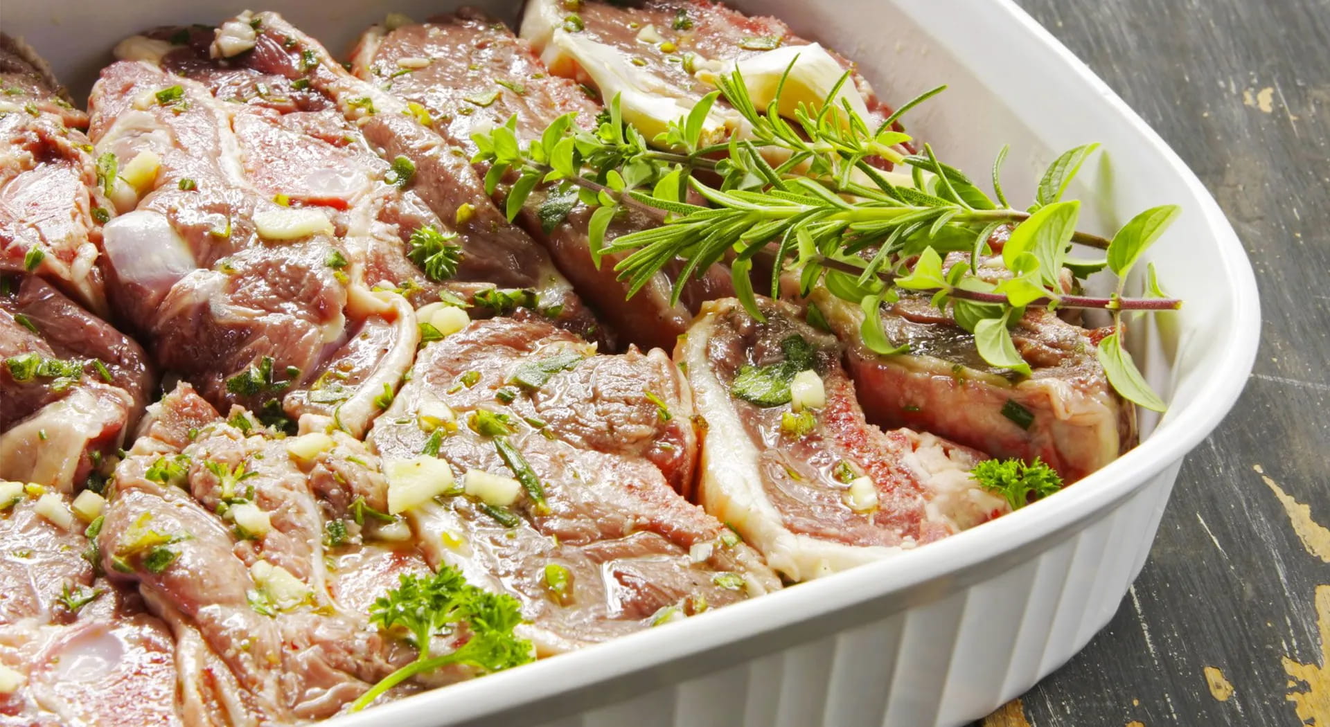 How to marinate meat for the perfect barbecue