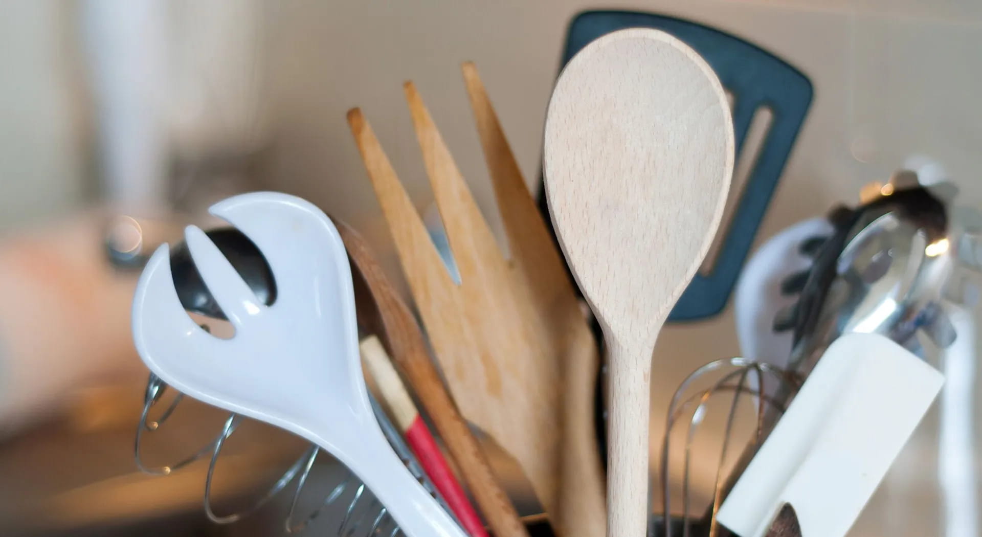 Cooking lessons: the complete guide to essential ladles